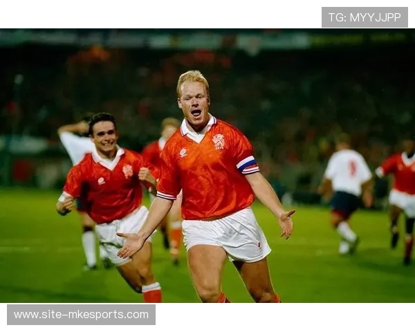 荷兰足球队历届球星排名分析 盘点最具影响力的10大传奇球员